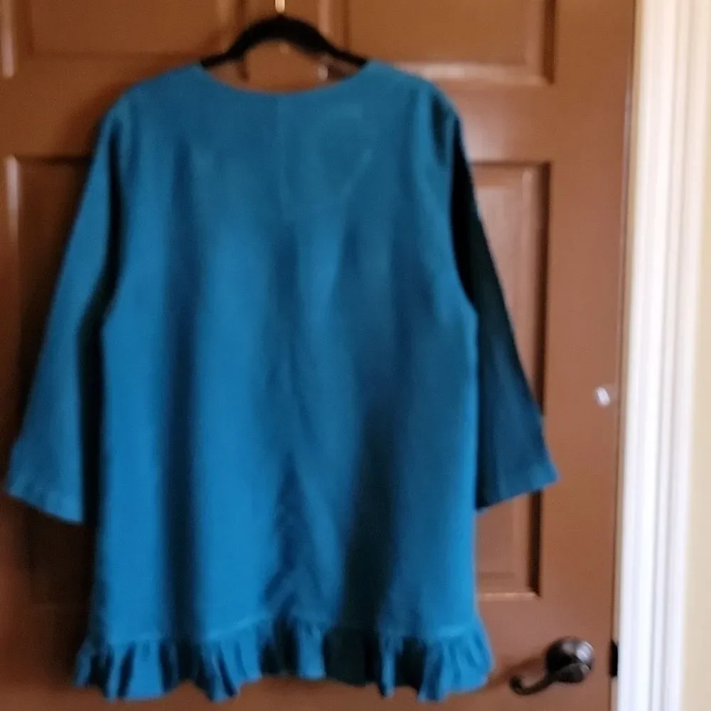 Mosaic-Linen teal buttoned down front, ruffled bottom, long sleeved jkt. Size M.
